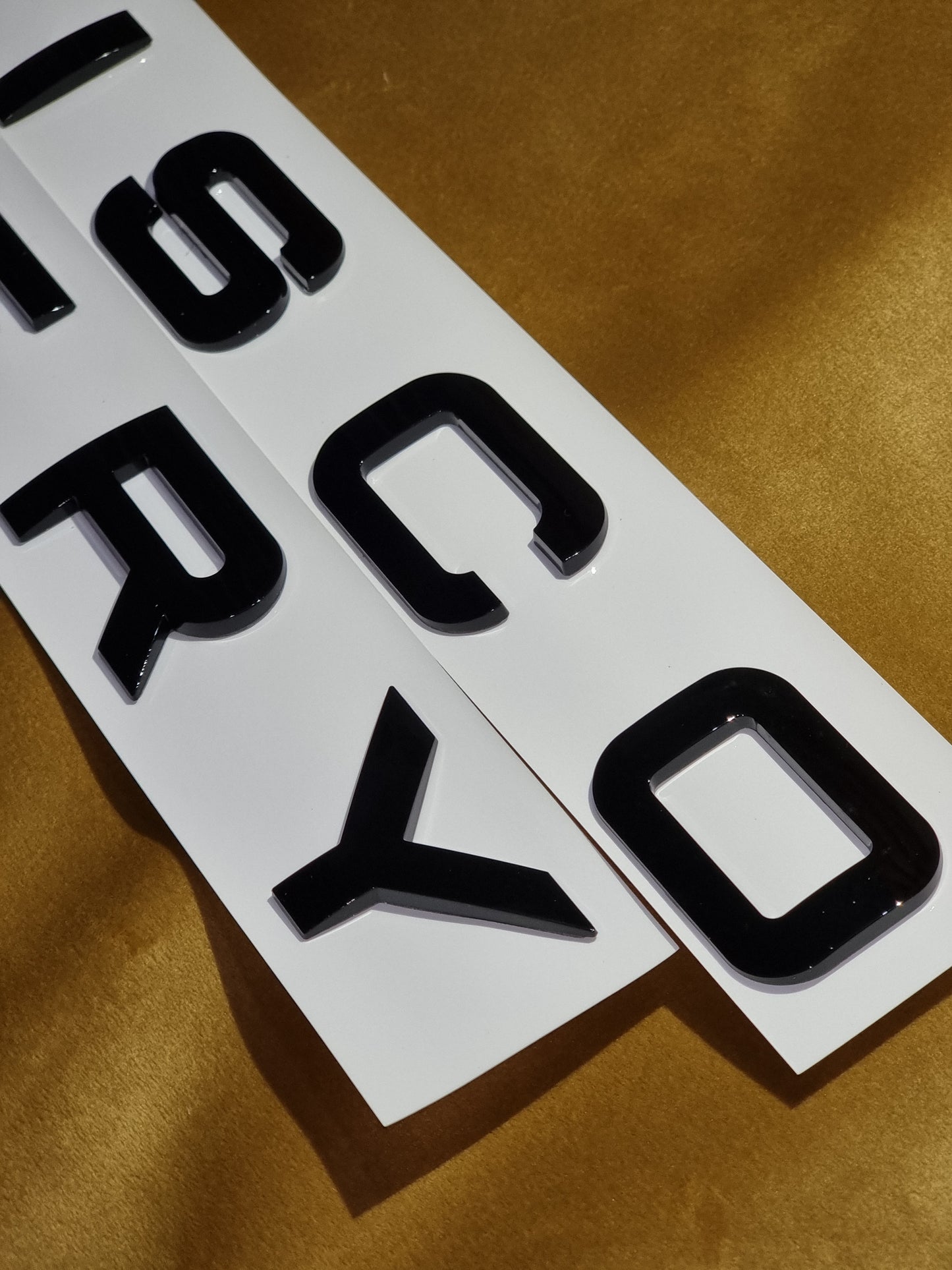 Land Rover Discovery Lettering / Badges